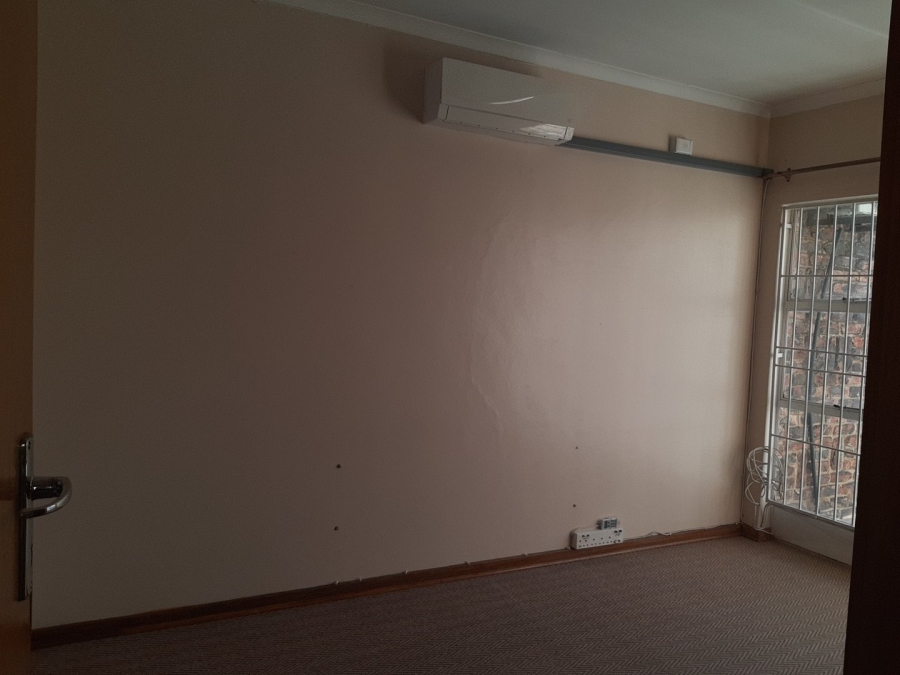 To Let 4 Bedroom Property for Rent in Suidrand Free State